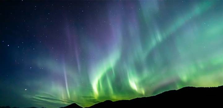 Alaska-aurora-lights-rainbow