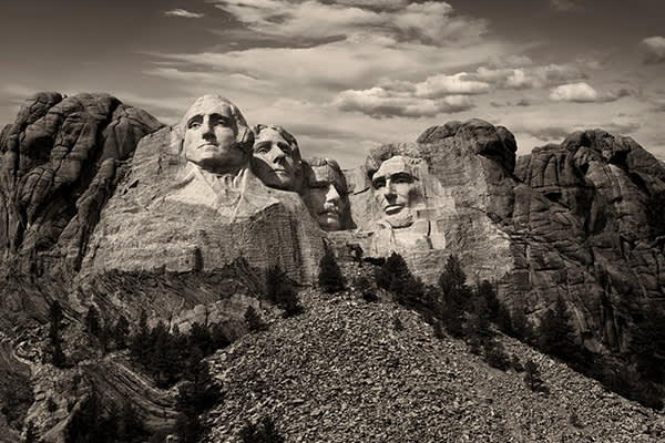 600x400-Mt-Rushmore-by-Daniel