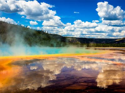 Your Guide to Visiting Yellowstone National Park