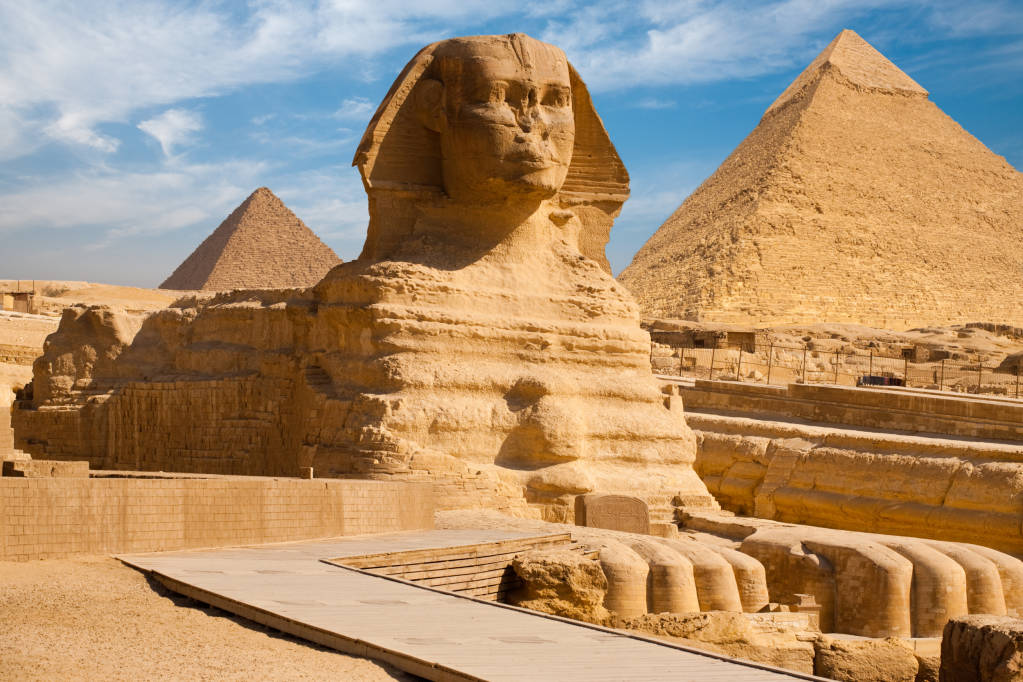 Beautiful Profile Of The Great Sphinx Including Pyramids Of Menkaure