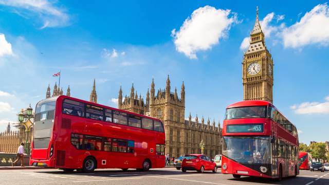 Big-Ben-Westminster-Bridge-red-double-decker-bus-London-England-United-Kingdom