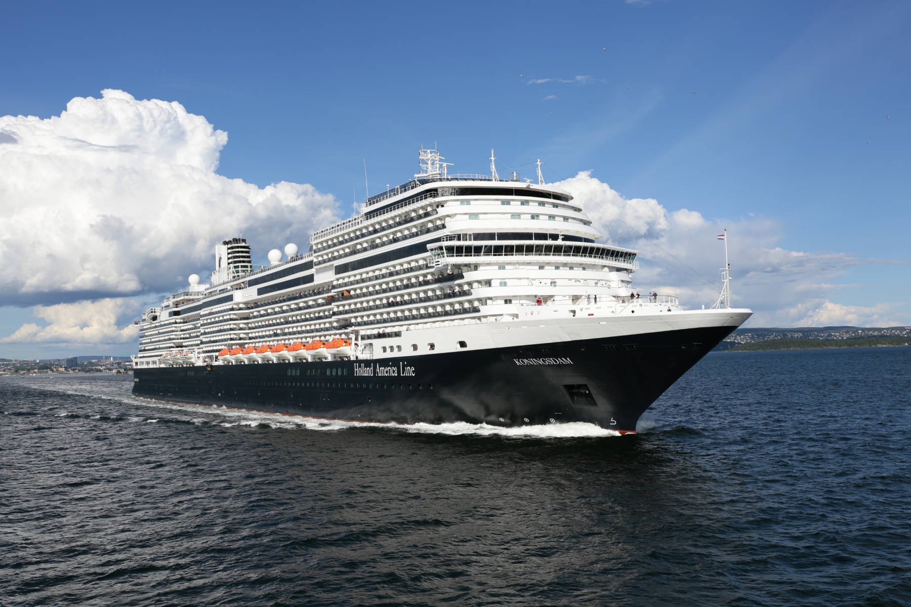 Holland-America-Lines-Koningsdam