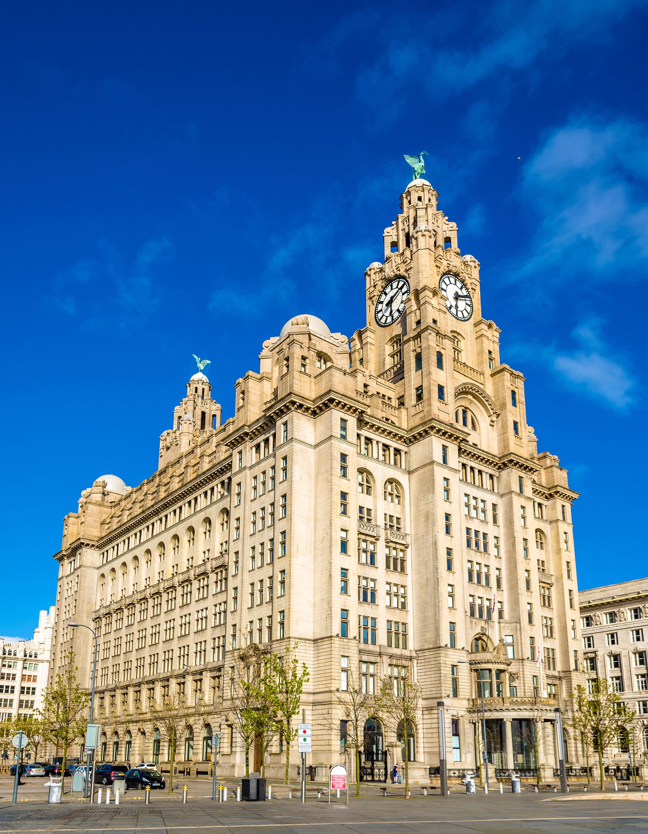 The-Royal-Liver-Building-in-Liverpool