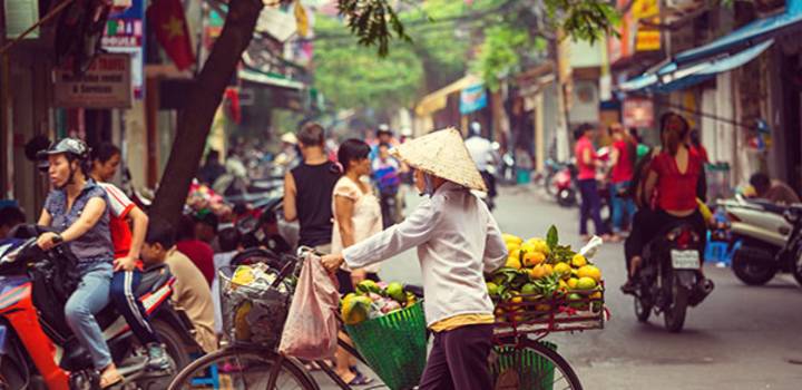 vietnamese-customs-dos-and-donts-for-visiting-vietnam-street