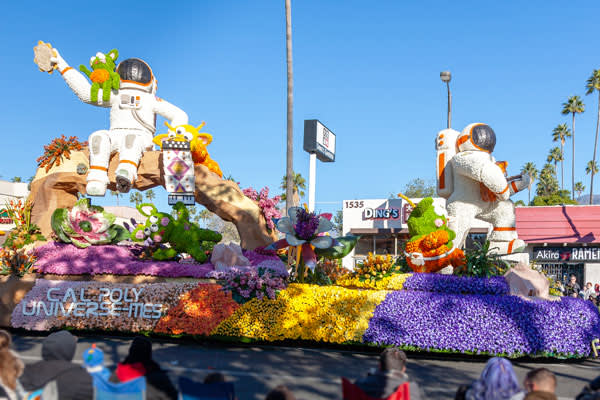 ymt-blog-2020-rose-parade-guide-float-daytime