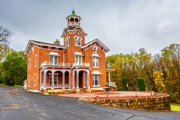 Image of a house in the Galena Historic District.