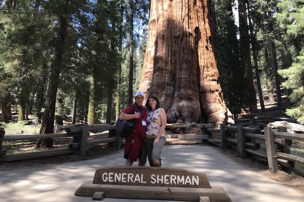 YMT Guests at General Sherman Tree Golden California Tour 